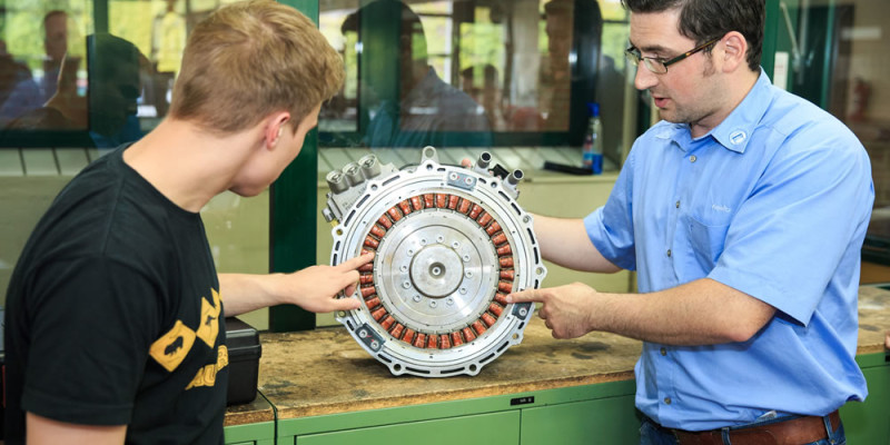 Unterrichtssituation in der überbetrieblichen Ausbildung in der Kfz Innung Hamburg